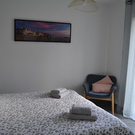 La Petite Bicoque Bed and Breakfast Saint-Suliac Eksteriør billede